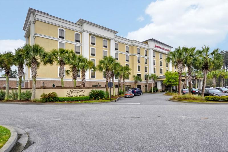 Hampton Inn Suites North Charleston University Blvd