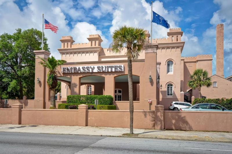 Embassy Suites Charleston Historic District | The Official Digital
